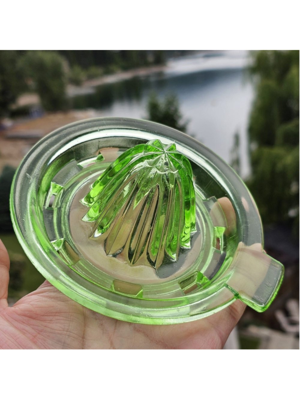 Vintage Uranium Vaseline Glass Citrus Reamer Juicer UV Glow Geiger Tested Green